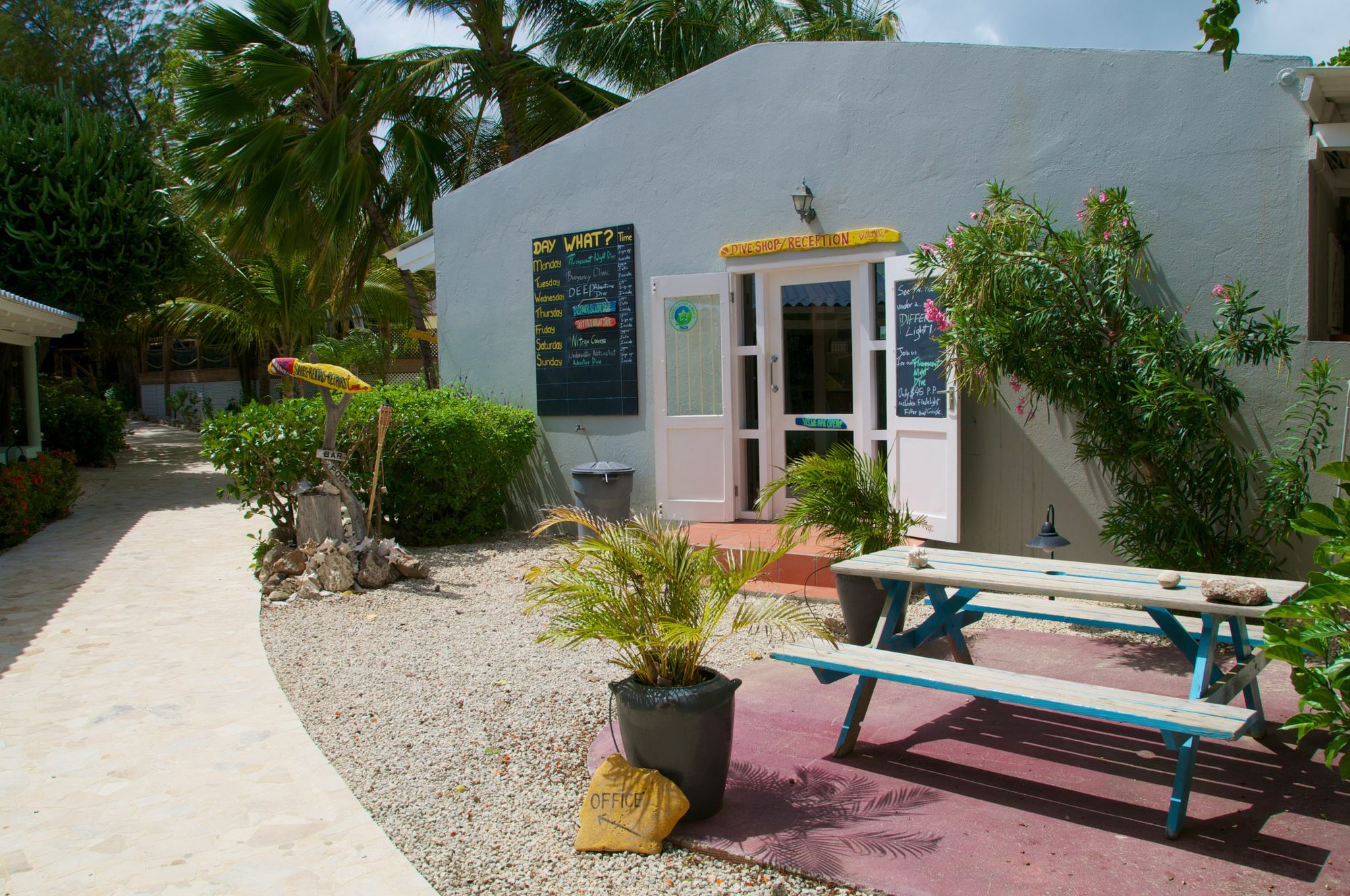 Aparthotel Caribbean Club Bonaire Esterno foto
